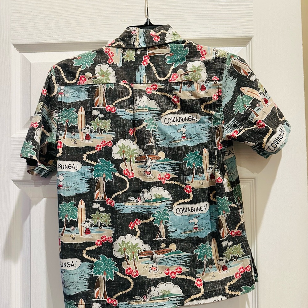 Reyn Spooner Peanuts Aloha Shirt *Limited Edition* - Picture 3 of 3